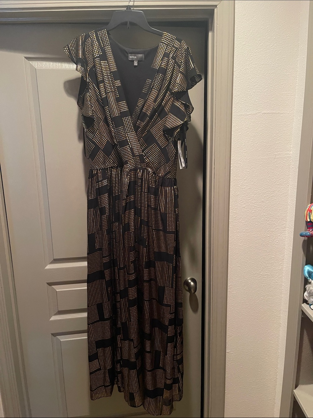 Donna Ricco Black Maxi Dress with Gold Geometric Print